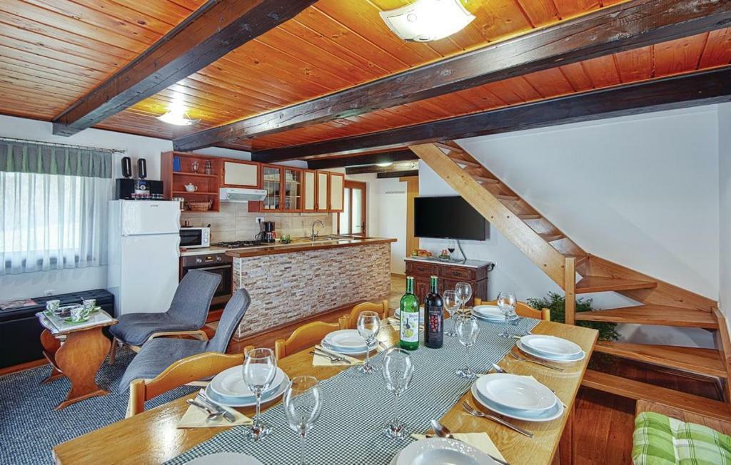 Kuca Za Odmor Pri Brozu Apartment Kumrovec Bagian luar foto